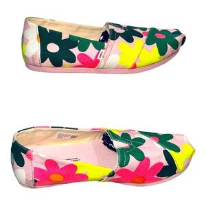 TOMS FLAT FLORAL SHOES